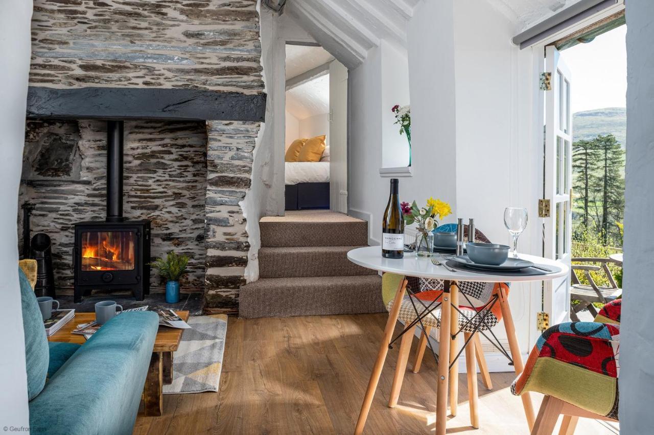 Farmhouse & Cottage At Geufron Farm - Dog Friendly Bryn-crug Экстерьер фото