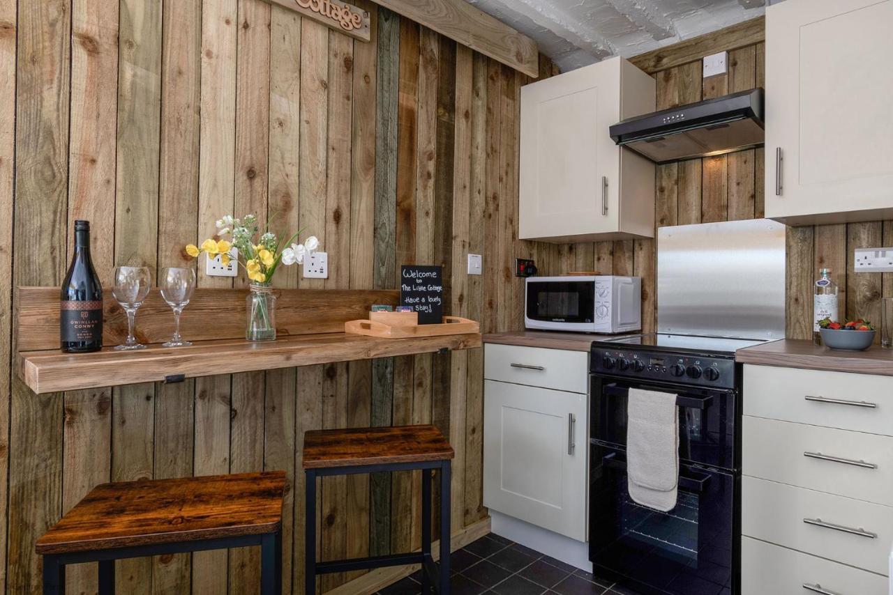Farmhouse & Cottage At Geufron Farm - Dog Friendly Bryn-crug Экстерьер фото