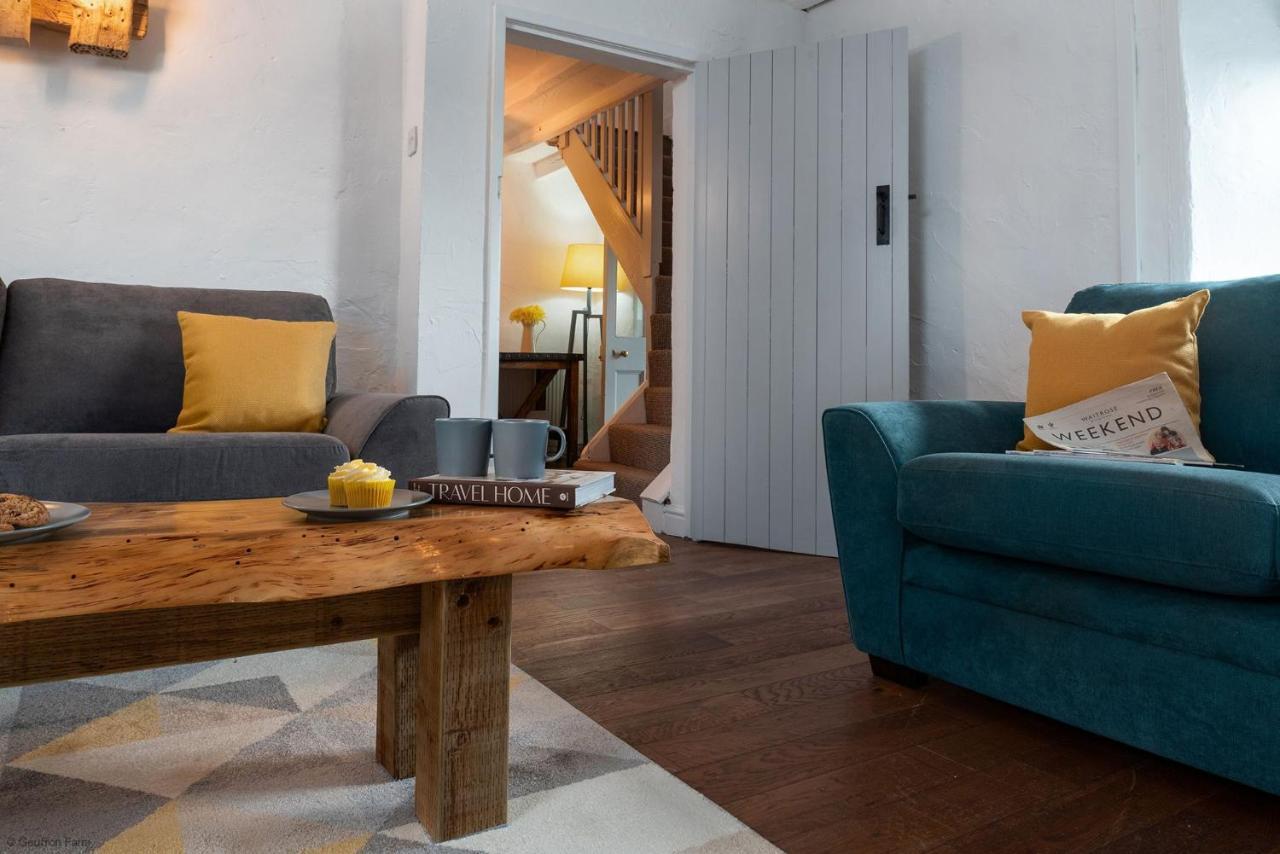 Farmhouse & Cottage At Geufron Farm - Dog Friendly Bryn-crug Экстерьер фото