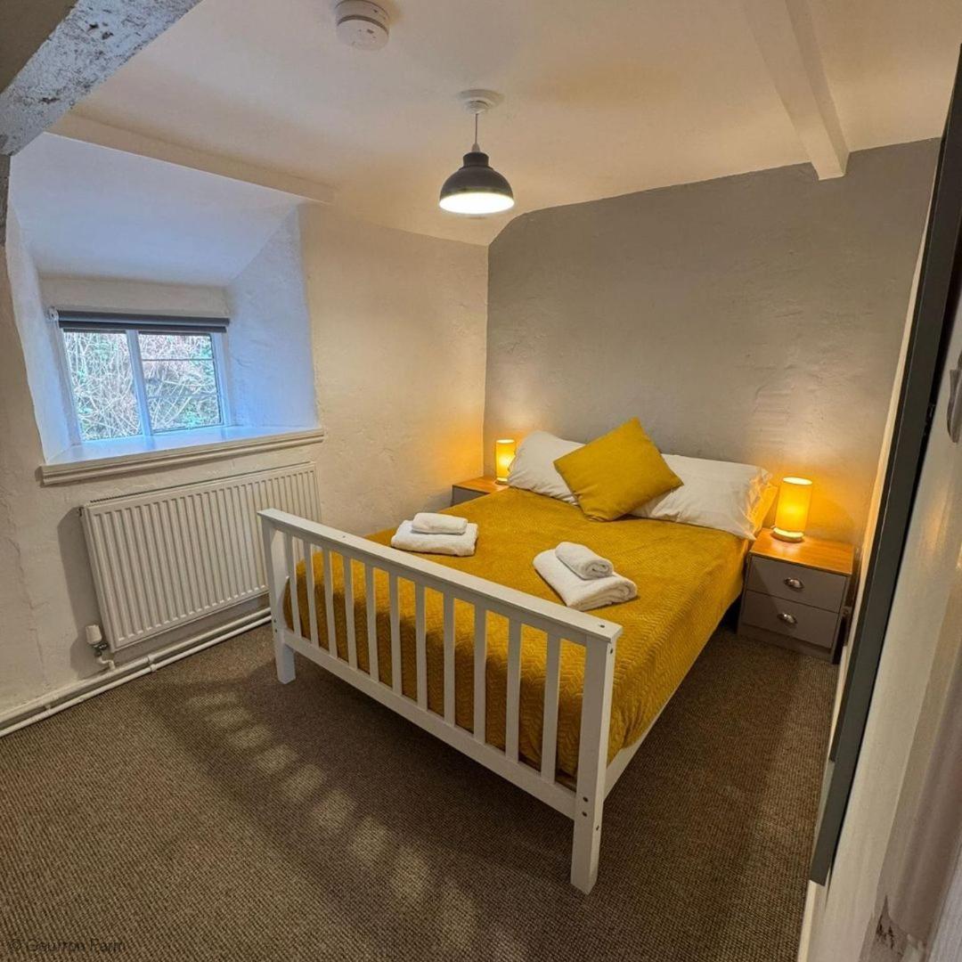 Farmhouse & Cottage At Geufron Farm - Dog Friendly Bryn-crug Экстерьер фото